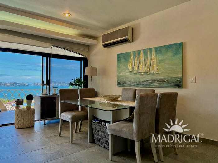 Apartment for sale in the Loma Bonita Condominium next to the Joyas de Brisamar Fractionation in Acapulco,