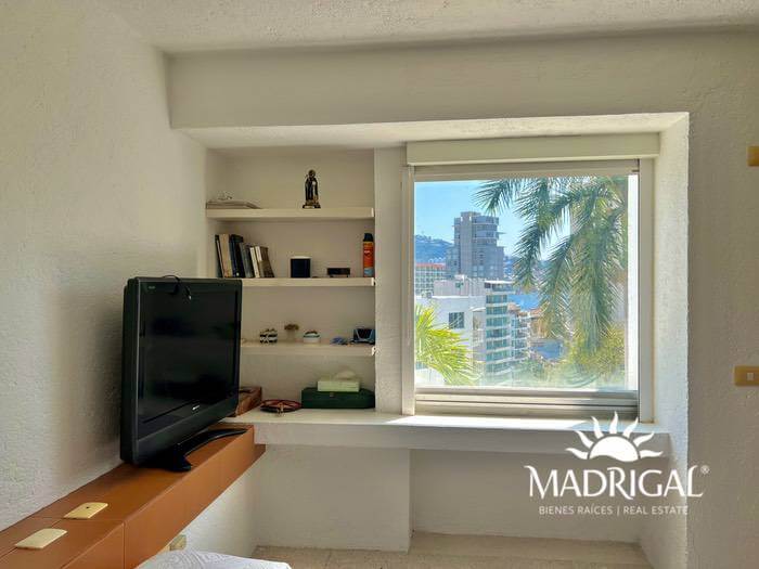 Villa for sale in Roca Sola condominium in Club Deportivo, in Acapulco