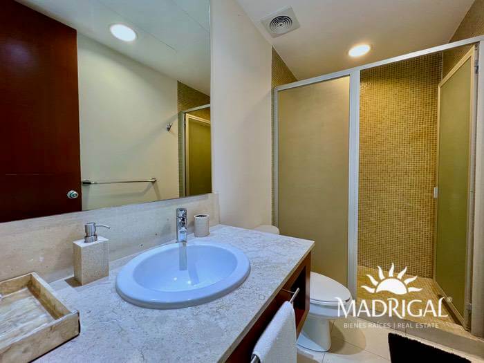 Mayan Lakes | Three-bedroom apartment for sale in Acapulco