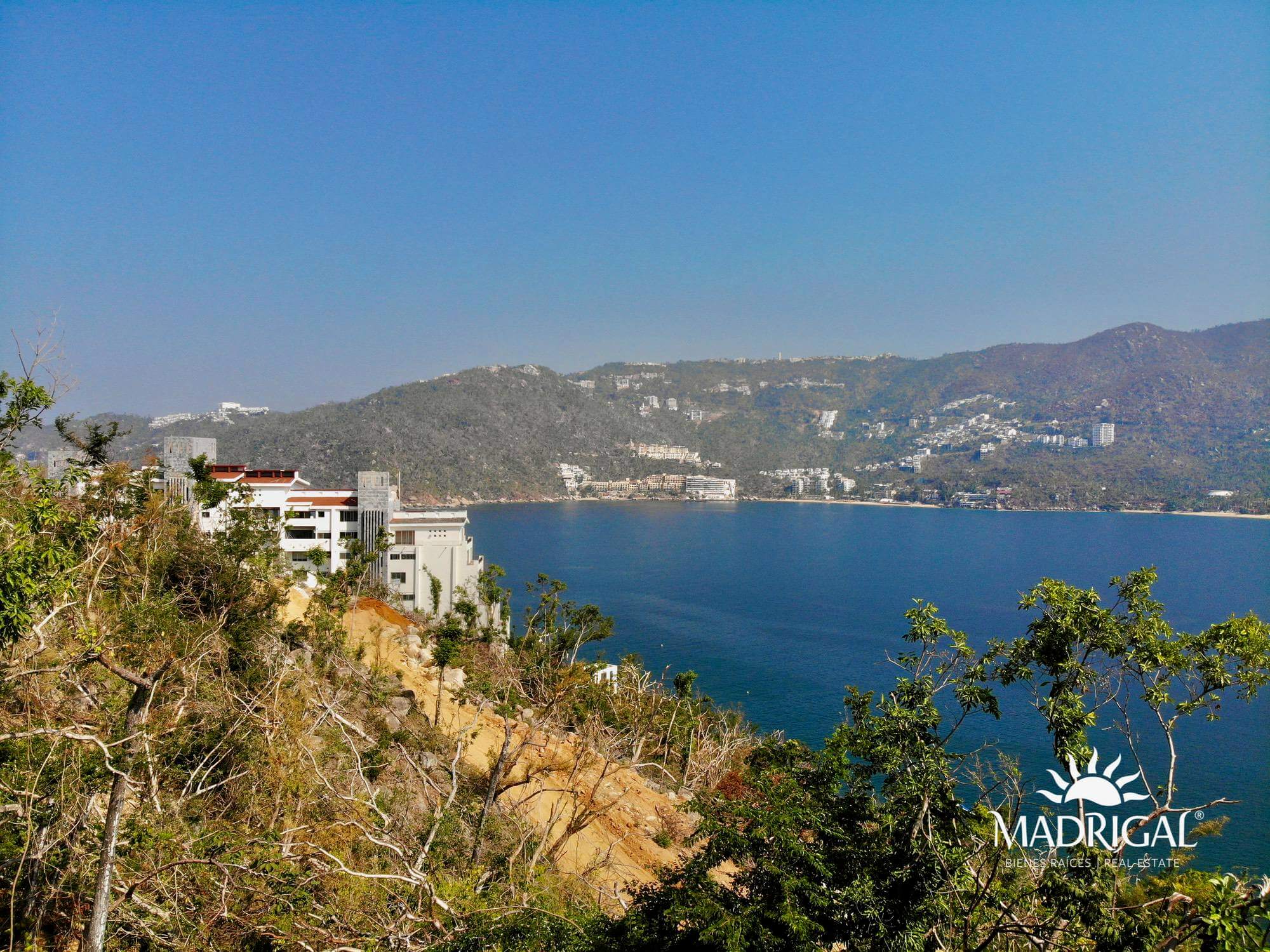 Ecos del Mar | Lotes residenciales colindantes con el mar en la bahía de Pichilingue Diamante en Acapulco