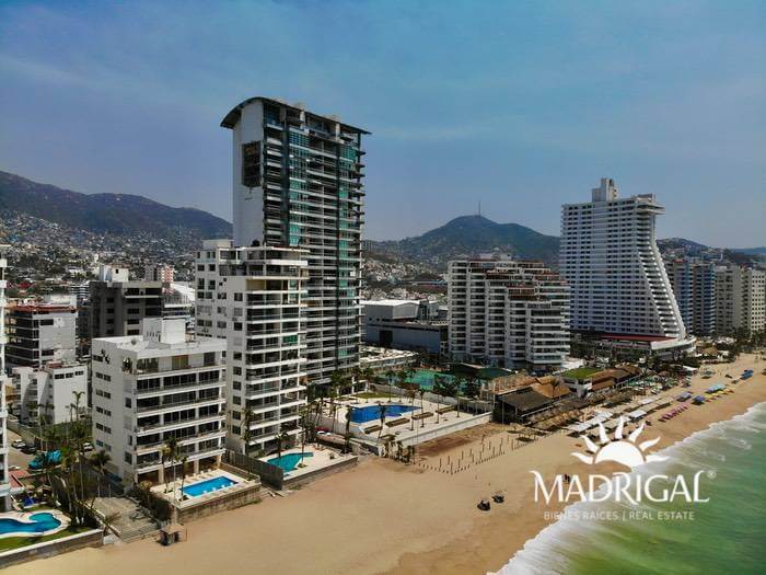 BAJA DE PRECIO Marazul - Departamento en venta de 3 recámaras con vista a la bahía