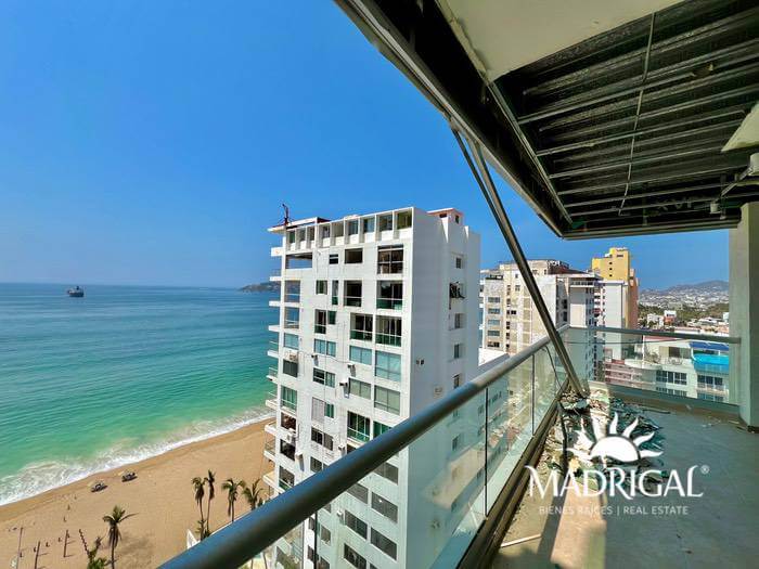 PRICE LOWER Marazul - 3 bedroom apartment for sale with bay views