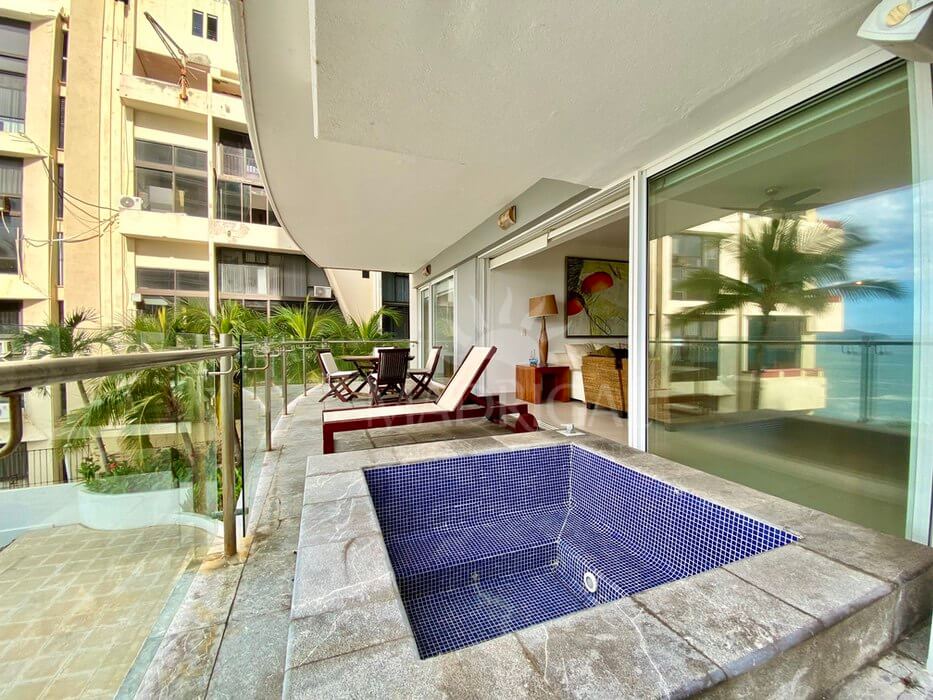 Baja de Precio! Departamento en venta en Portomare, en la bahía de Acapulco