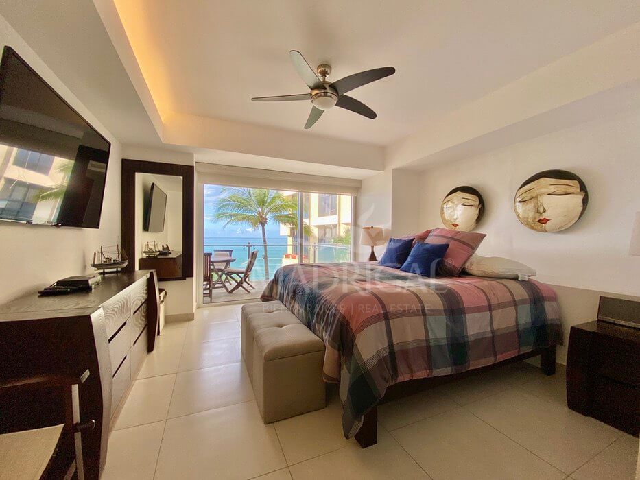 Baja de Precio! Departamento en venta en Portomare, en la bahía de Acapulco