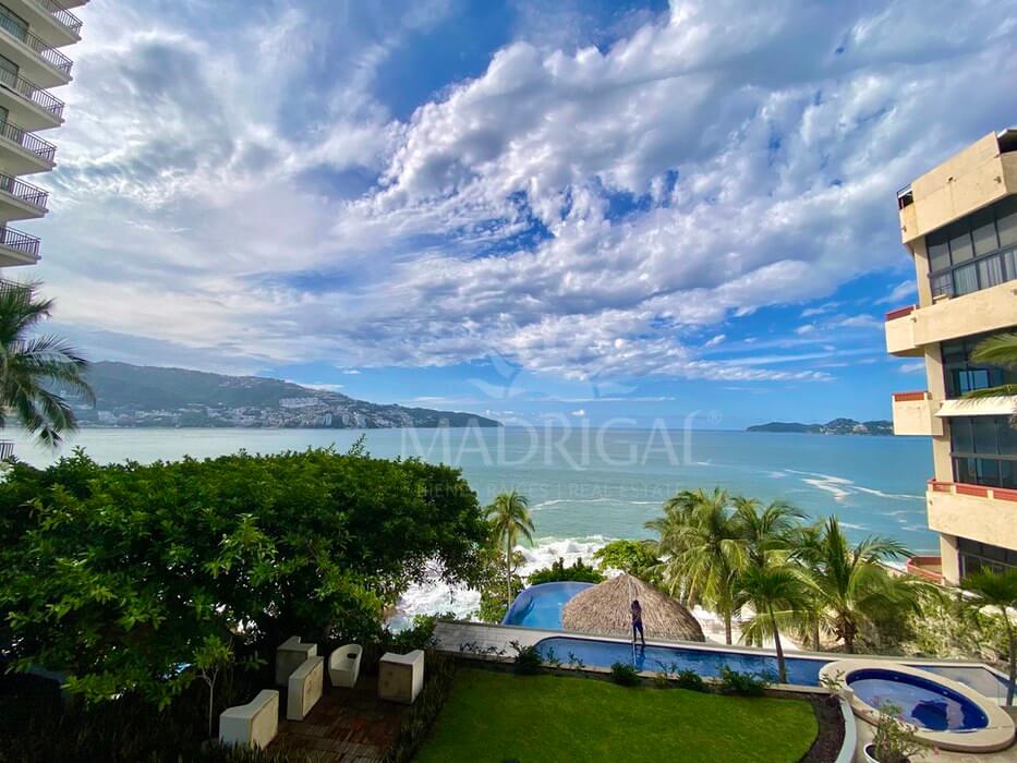 Baja de Precio! Condominio Portomare, departamento en venta en la bahía de Acapulco