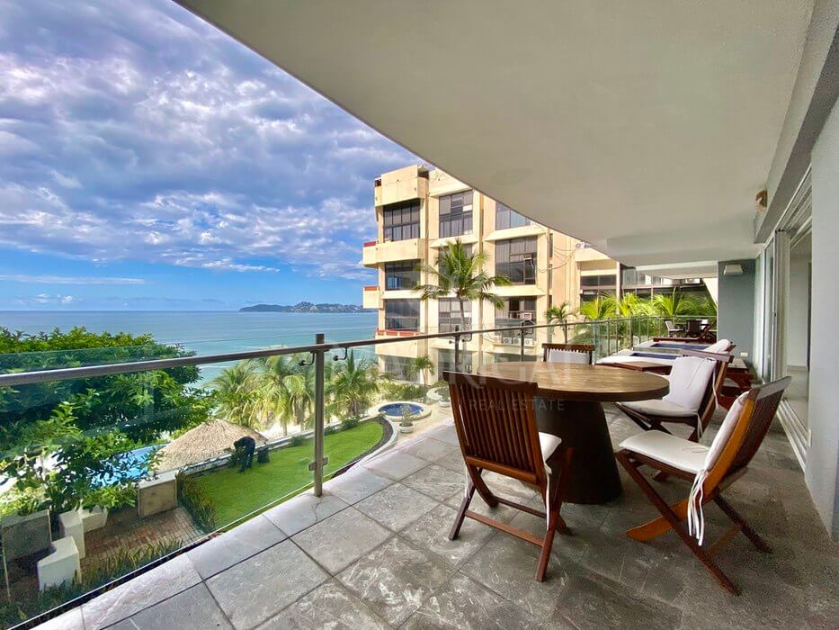 Baja de Precio! Condominio Portomare, departamento en venta en la bahía de Acapulco