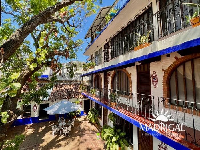 Hotel en venta en el centro de Acapulco, junto al zócalo