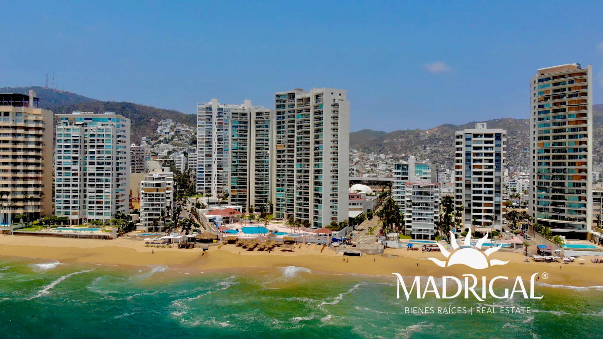 Apartment for sale in Acapulco Bay facing the sea, Century Resort