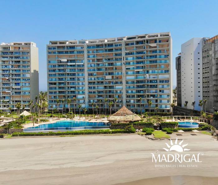 Playamar Diamante |Departamento en venta de cuatro recámaras frente al mar en Playa Diamante