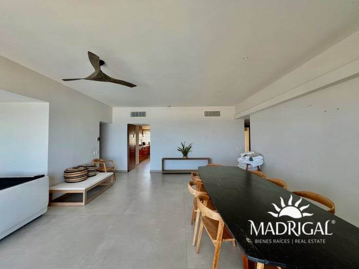 Playamar Diamante |Departamento en venta de cuatro recámaras frente al mar en Playa Diamante