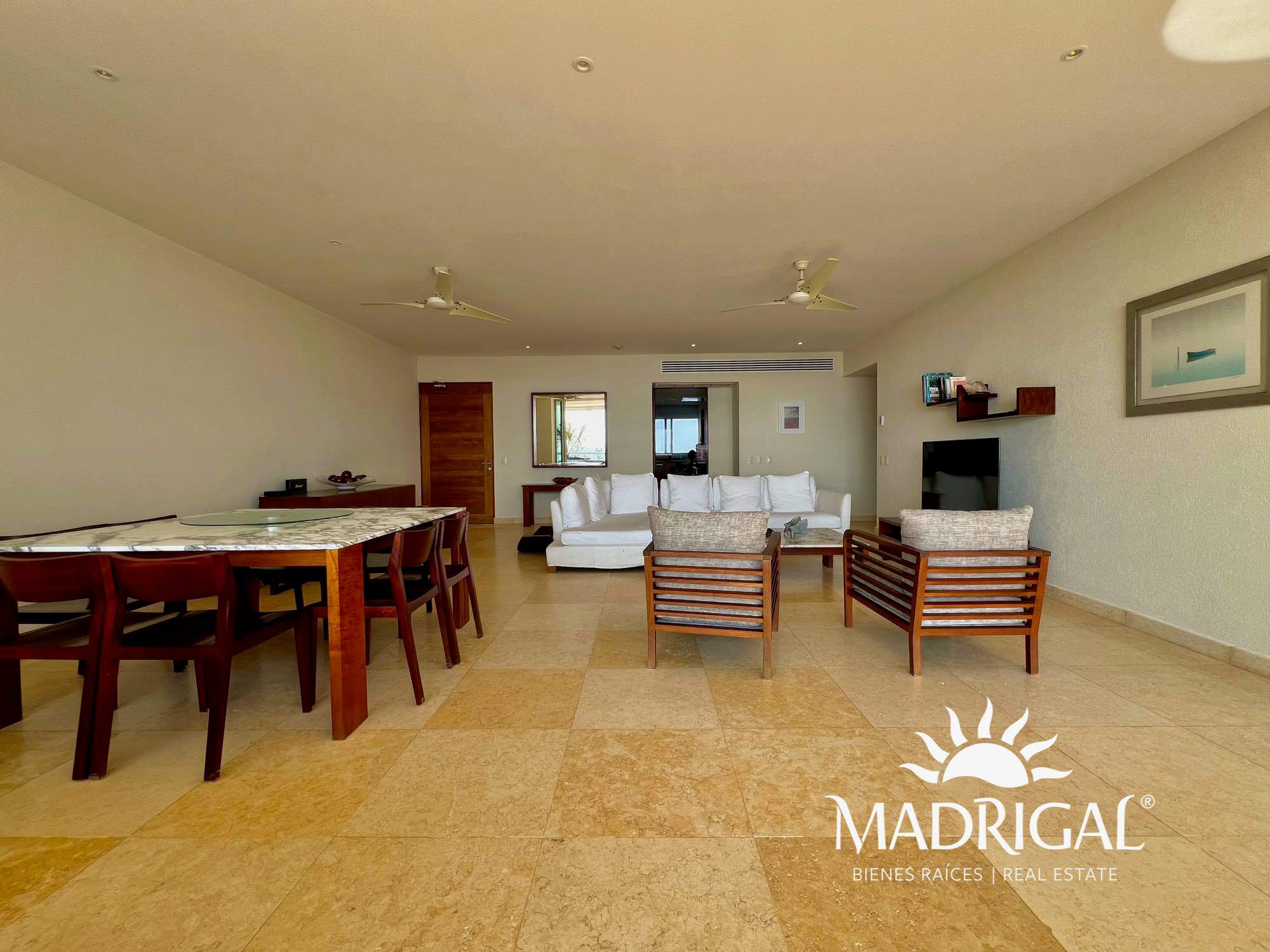 Playamar Tres Cantos| Overlooking four-bedroom apartment for sale