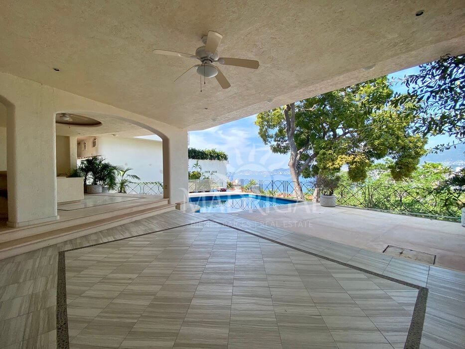 House for sale in Acapulco in the Joyas de Brisamar Fractionation