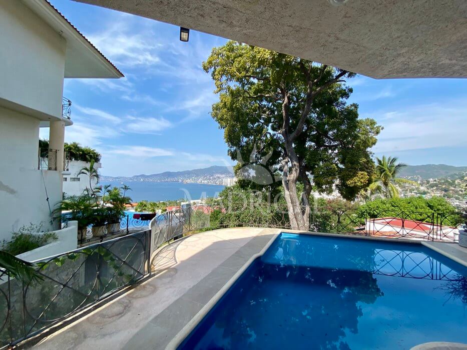 House for sale in Acapulco in the Joyas de Brisamar Fractionation