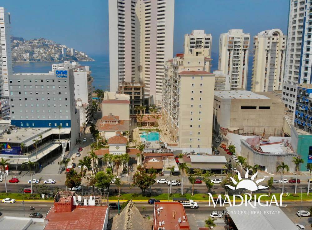 Puerto Lucia | Three bedroom apartment in Acapulco Bay