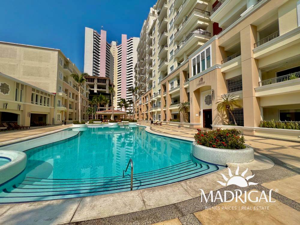 Puerto Lucia | Three bedroom apartment in Acapulco Bay