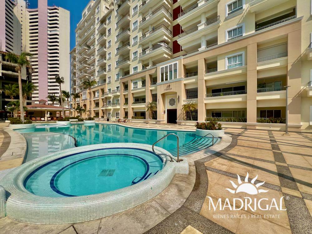 Puerto Lucia | Three bedroom apartment in Acapulco Bay