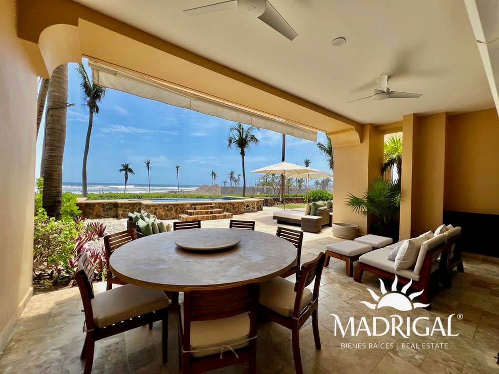 Del Mar Tres Vidas Condominium | Apartment for sale on garden level with own pool