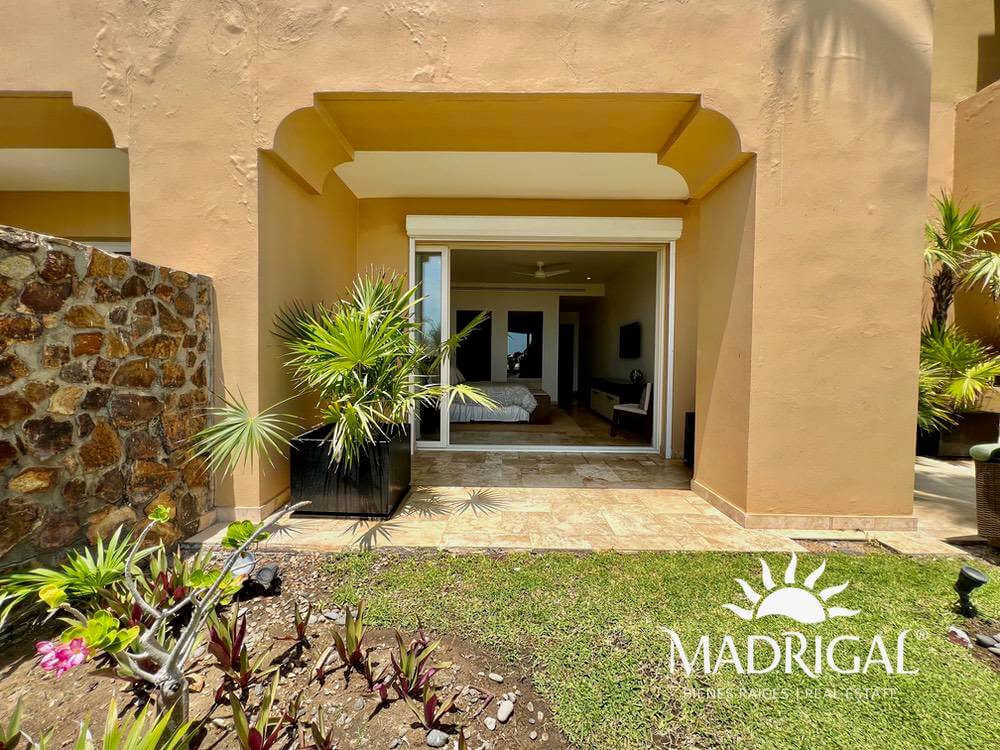 Del Mar Tres Vidas Condominium | Apartment for sale on garden level with own pool