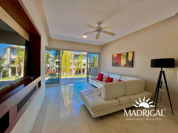 Son Vida, four bedroom villa for sale in a condominium, in Playa Diamante