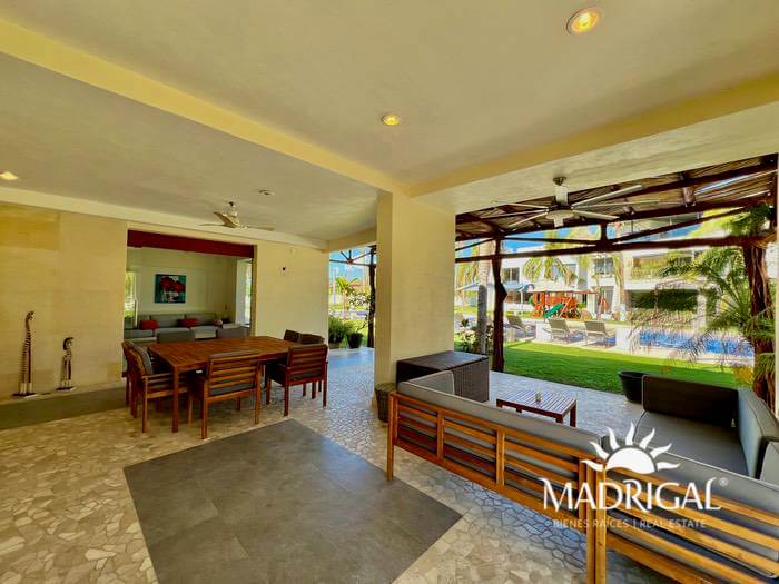 Son Vida, four bedroom villa for sale in a condominium, in Playa Diamante