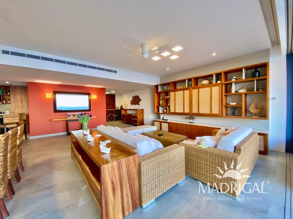 El Palmar Tres Vidas | Four bedroom apartment facing the sea