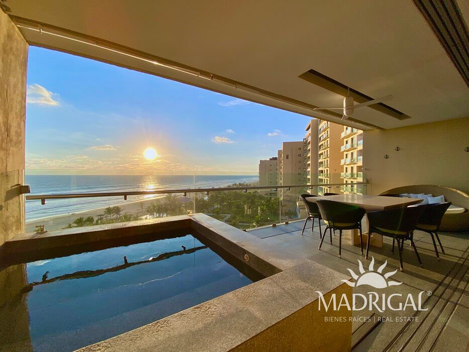 El Palmar Tres Vidas | Four bedroom apartment facing the sea