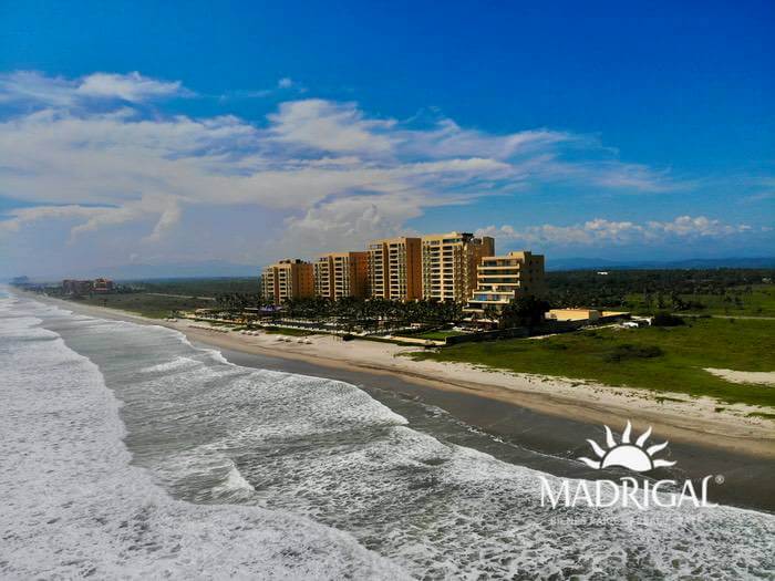 El Palmar Tres Vidas | Beachfront apartment for sale with large terrace