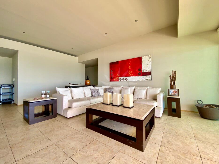 Galapagos | Beachfront apartment for sale