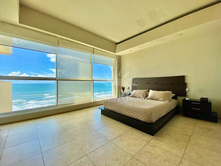 Galapagos | Beachfront apartment for sale