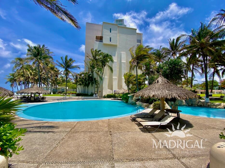 Galapagos | Beachfront apartment for sale