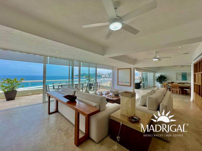 Playamar Residencial | Five-bedroom beachfront penthouse