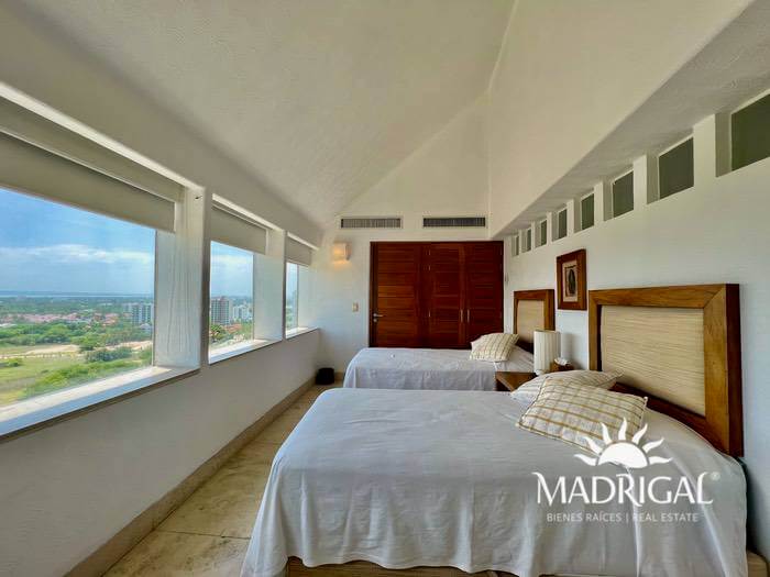 Playamar Residencial |Penthouse de cinco recámaras frente a playa