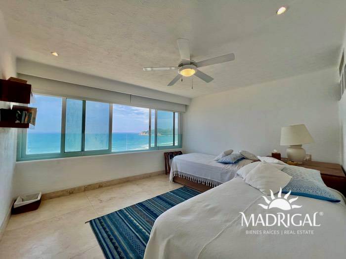 Playamar Residencial | Five-bedroom beachfront penthouse