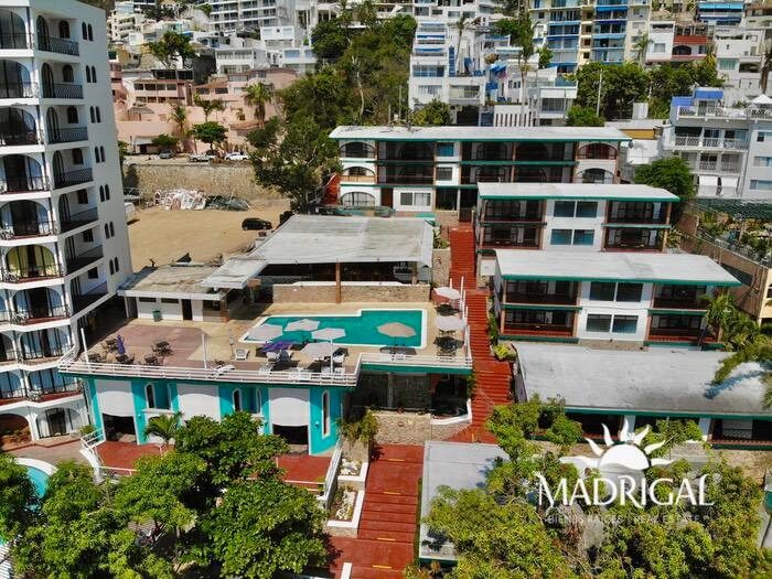 Hotel for sale in the Club Deportivo area in Acapulco