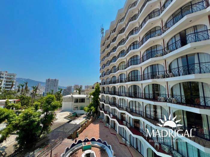 Hotel for sale in the Club Deportivo area in Acapulco