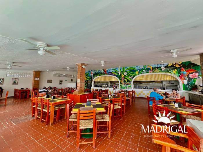 Hotel for sale in the Club Deportivo area in Acapulco