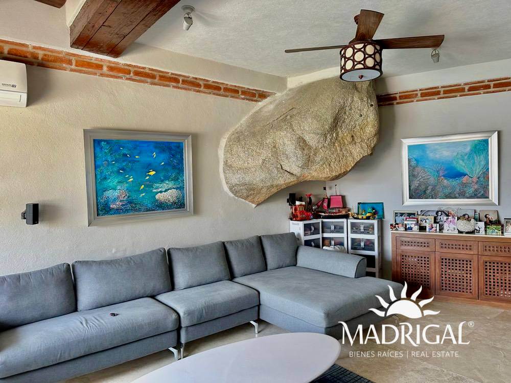 House for sale in Marina Brisas in Acapulco