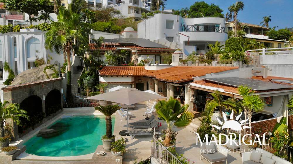 House for sale in Marina Brisas in Acapulco