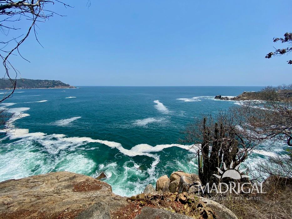 Lot for sale in Brisas Marques in Acapulco, facing the sea of ​​1540.46 m2