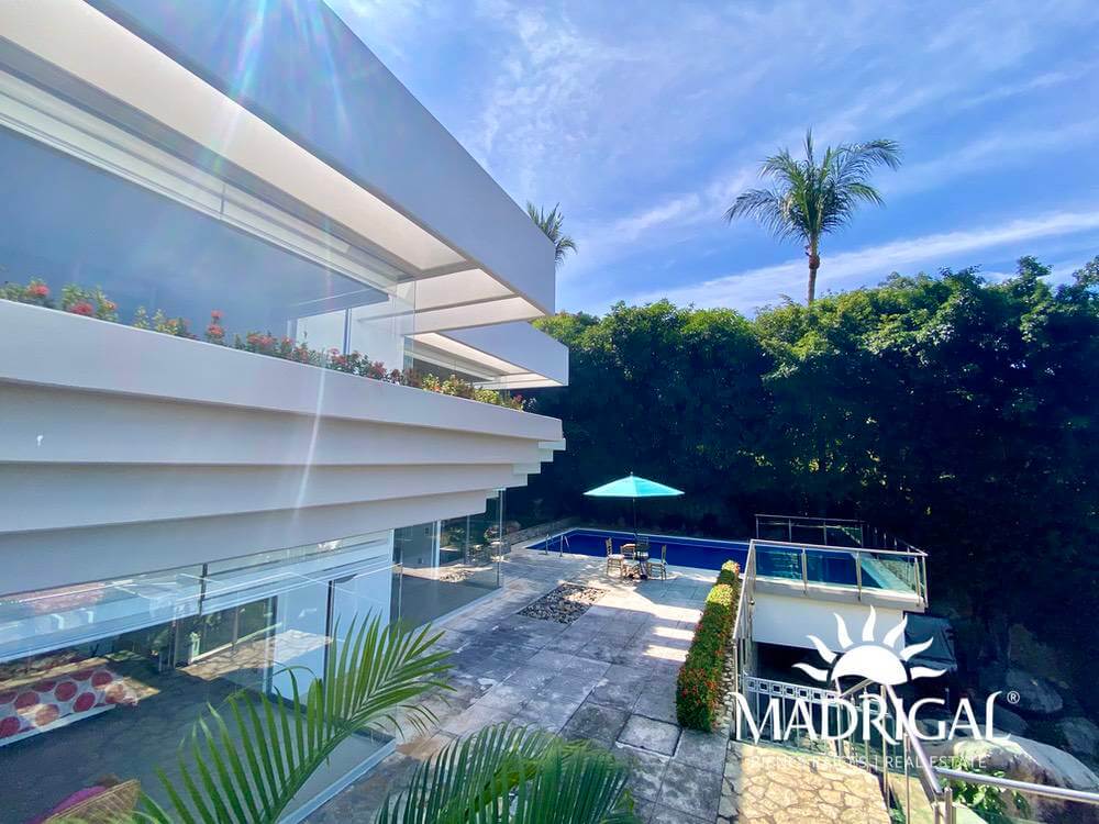 Villa en venta en las Brisas la Concha con exclusivo diseño y vista  a la bahía de Acapulco