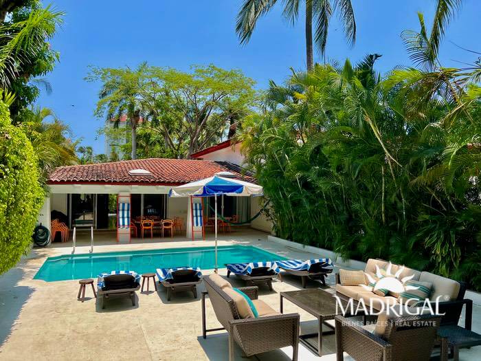 Villas Princess I Single level villa for sale in Playa Diamante