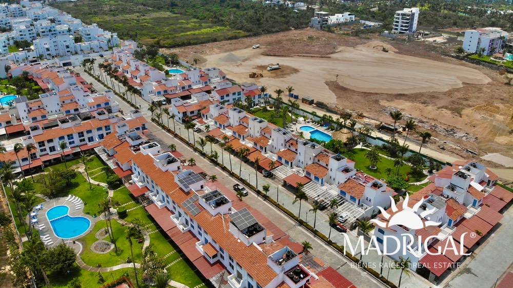 Villas Playa Diamante |Villa for sale in horizontal condominium