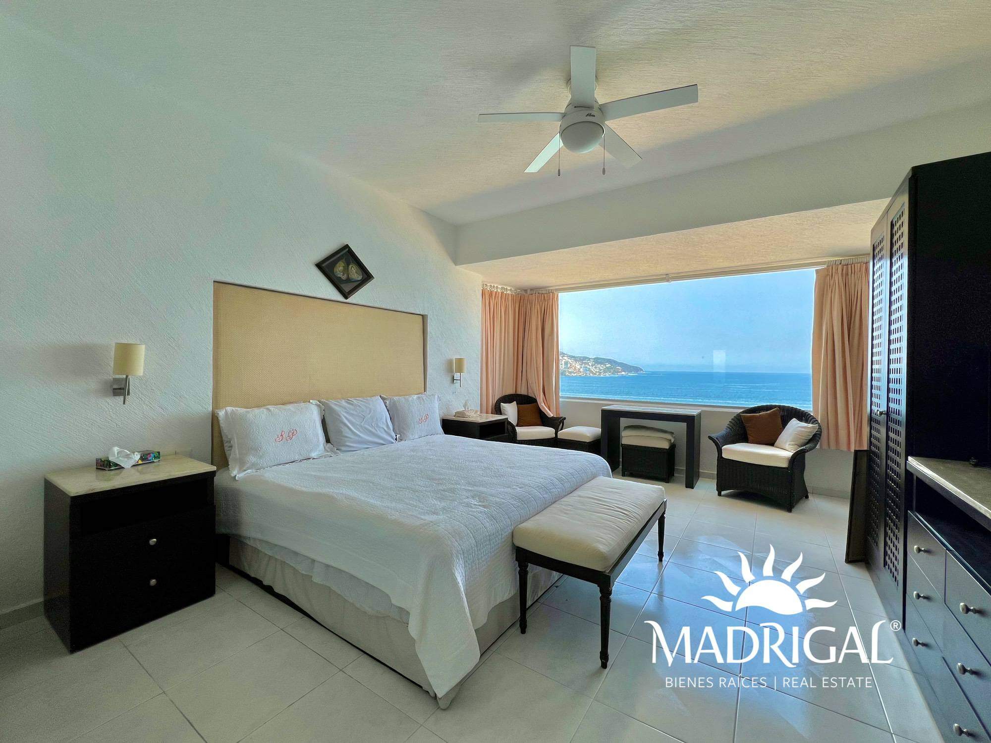 Real del Mar | Apartment for sale in Acapulco Bay in front of the beach