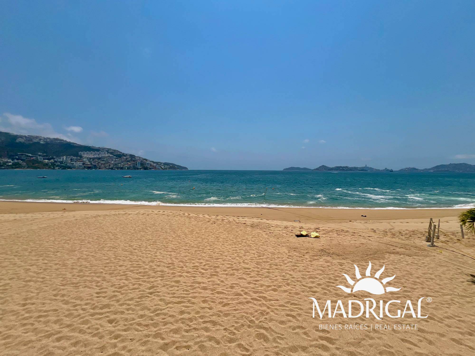 Real del Mar | Departamento en venta en la bahía de Acapulco frente a la playa