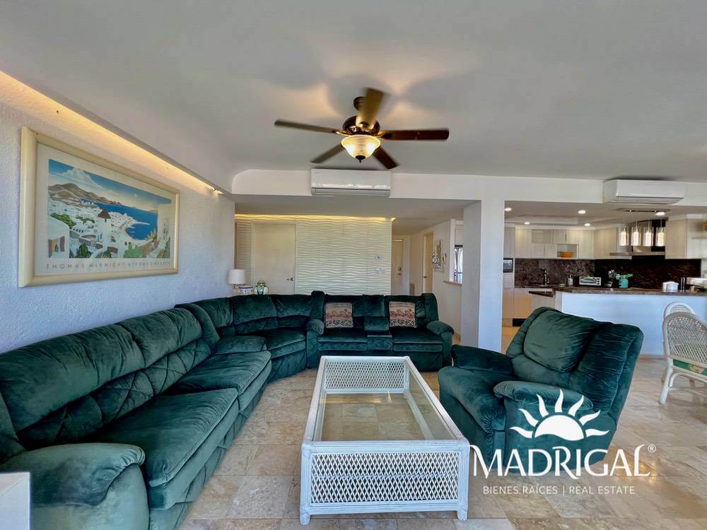 Apartment for sale in the Residencial Lomas del Mar condominium