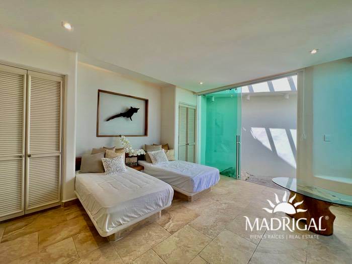 Casa en venta con la mejor vista a la bahía de Acapulco en el Fraccionamiento Marina Brisas