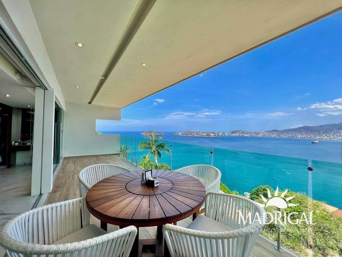 Casa en venta con la mejor vista a la bahía de Acapulco en el Fraccionamiento Marina Brisas