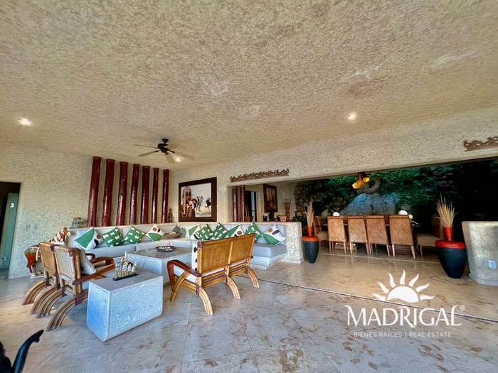 House for sale in Las Brisas la Cruz in Acapulco