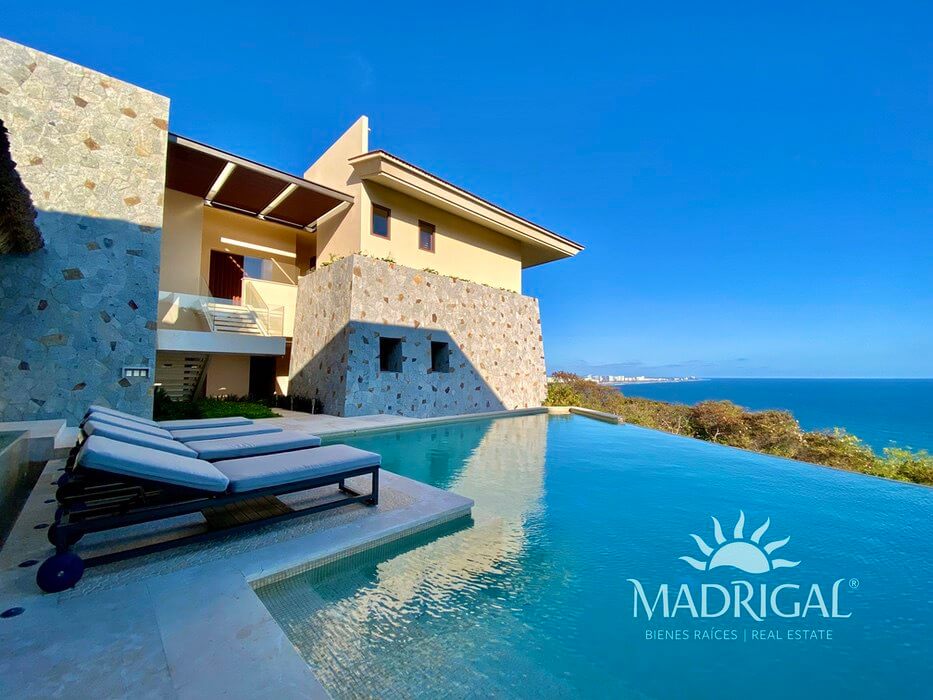 Exclusive house for sale in Los Riscos, Punta Diamante Acapulco