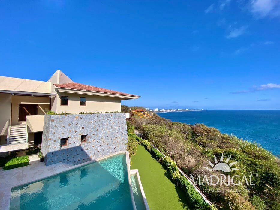 Exclusive house for sale in Los Riscos, Punta Diamante Acapulco